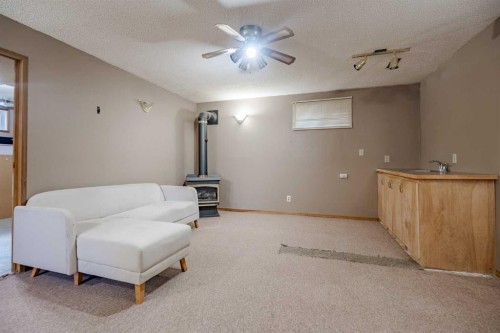 5108 52 Avenue, Stavely, AB - Indoor