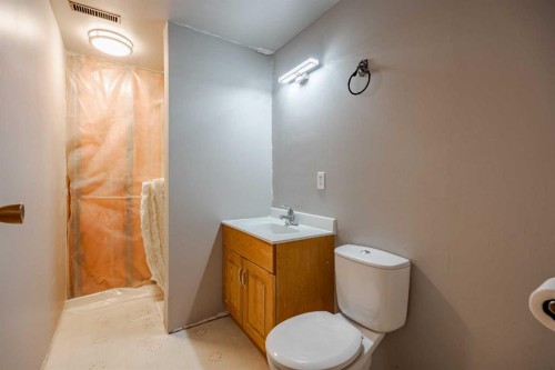 5108 52 Avenue, Stavely, AB - Indoor Photo Showing Bathroom