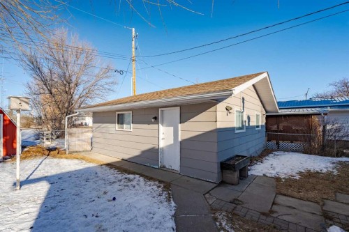 5108 52 Avenue, Stavely, AB - Outdoor