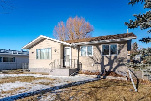 5108 52 Avenue, Stavely, AB - Outdoor