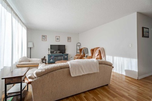 5108 52 Avenue, Stavely, AB - Indoor Photo Showing Living Room