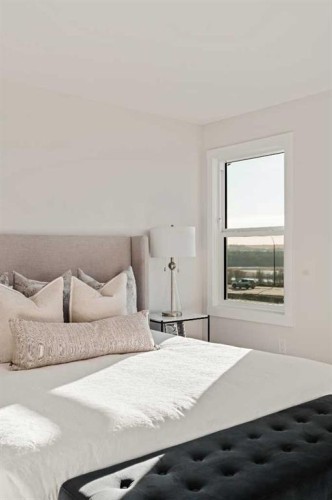 47 Setonridge Park Se, Calgary, AB - Indoor Photo Showing Bedroom