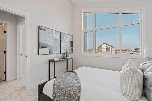 47 Setonridge Park Se, Calgary, AB - Indoor Photo Showing Bedroom