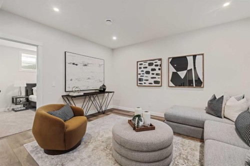 47 Setonridge Park Se, Calgary, AB - Indoor Photo Showing Living Room
