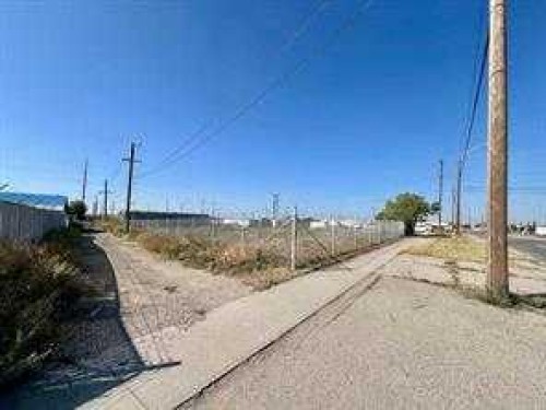 2535-2543 48 Avenue Se, Calgary, AB 