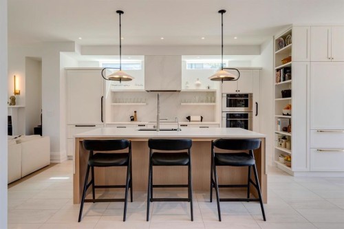 1927 12 Street Sw, Calgary, AB - Indoor Photo Showing Kitchen