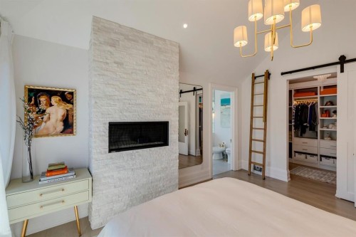 1927 12 Street Sw, Calgary, AB - Indoor With Fireplace