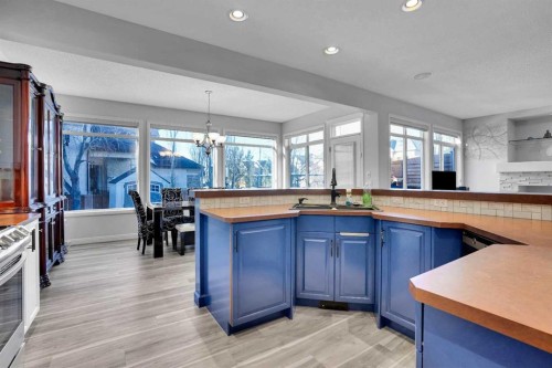 74 Cranleigh Green Se, Calgary, AB - Indoor Photo Showing Kitchen