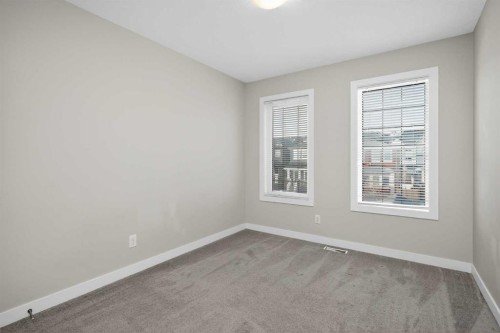 130 Evanscrest Terrace Nw, Calgary, AB - Indoor Photo Showing Other Room