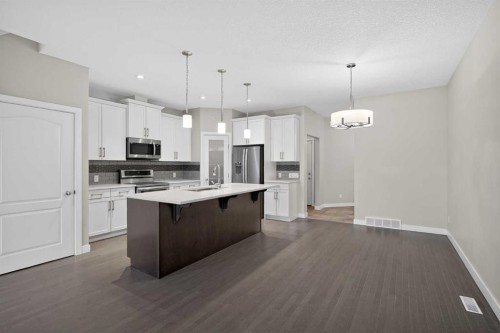 130 Evanscrest Terrace Nw, Calgary, AB - Indoor Photo Showing Kitchen With Upgraded Kitchen