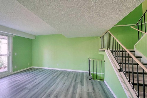 206-2200 Woodview Drive Sw, Calgary, AB - Indoor Photo Showing Other Room