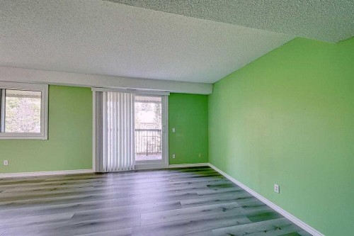 206-2200 Woodview Drive Sw, Calgary, AB - Indoor