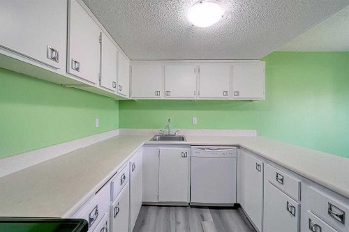 206-2200 Woodview Drive Sw, Calgary, AB - Indoor