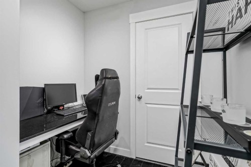 1405-240 Skyview Ranch Road Ne, Calgary, AB - Indoor Photo Showing Office