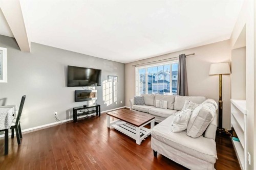 47 Bridlecrest Road Sw, Calgary, AB - Indoor Photo Showing Living Room