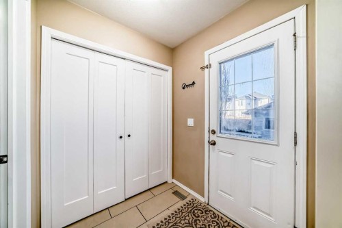 47 Bridlecrest Road Sw, Calgary, AB - Indoor Photo Showing Other Room