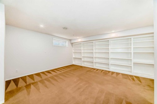 47 Bridlecrest Road Sw, Calgary, AB - Indoor