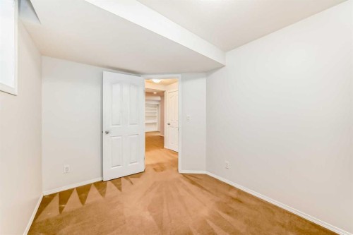 47 Bridlecrest Road Sw, Calgary, AB - Indoor Photo Showing Other Room