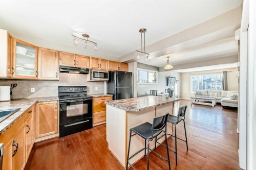 47 Bridlecrest Road Sw, Calgary, AB - Indoor Photo Showing Kitchen
