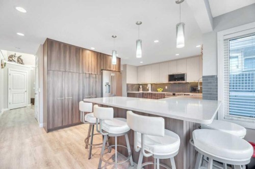 44 Douglas Shore Close Se, Calgary, AB - Indoor