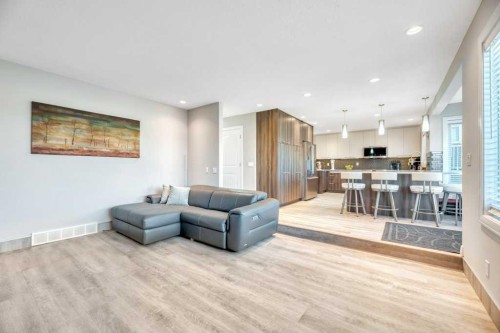 44 Douglas Shore Close Se, Calgary, AB - Indoor Photo Showing Living Room