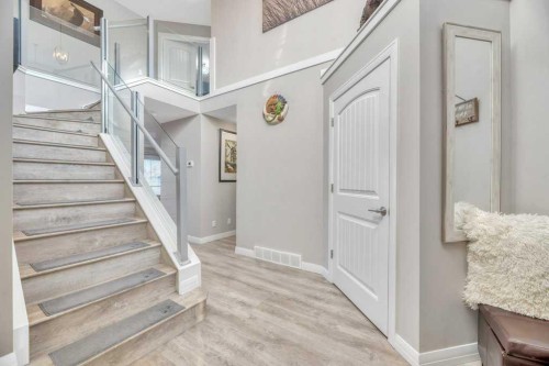 44 Douglas Shore Close Se, Calgary, AB - Indoor Photo Showing Other Room