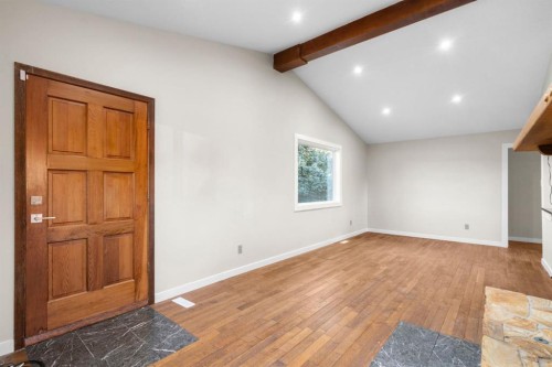 17 Gibson Road, Benchlands, AB - Indoor Photo Showing Other Room