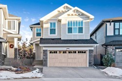 186 West Grove Point SW Calgary, AB T3H 1Y7