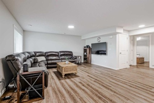 225 Kingsmere Cove Se, Airdrie, AB - Indoor