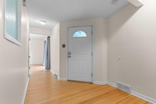 1831 18A Street Sw, Calgary, AB 