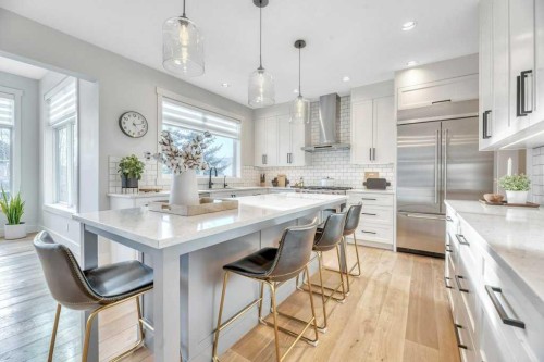 225 Discovery Ridge Way Sw, Calgary, AB - Indoor Photo Showing Kitchen With Upgraded Kitchen