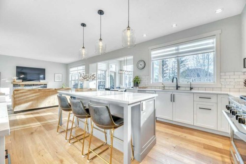 225 Discovery Ridge Way Sw, Calgary, AB - Indoor Photo Showing Kitchen With Upgraded Kitchen