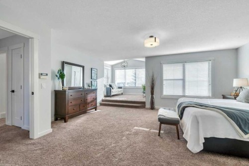 225 Discovery Ridge Way Sw, Calgary, AB - Indoor Photo Showing Bedroom
