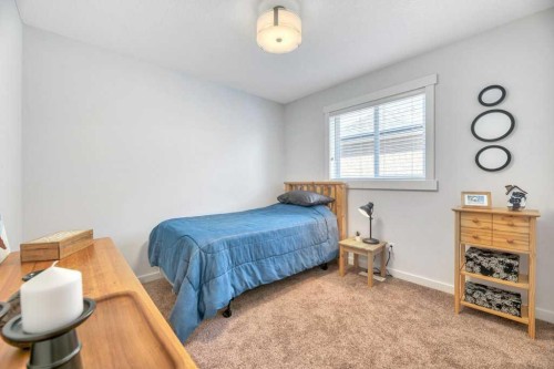 225 Discovery Ridge Way Sw, Calgary, AB - Indoor Photo Showing Bedroom