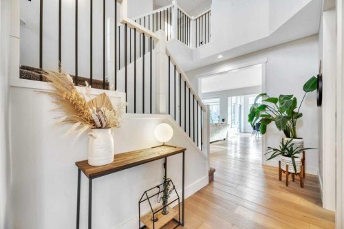 225 Discovery Ridge Way Sw, Calgary, AB - Indoor Photo Showing Other Room