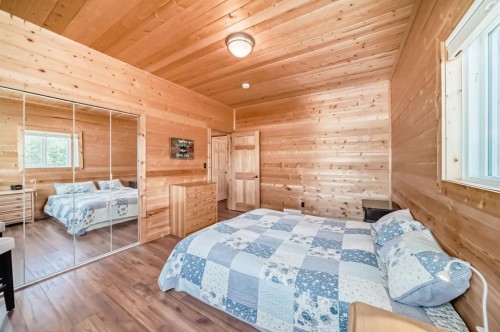 12 Destini Drive, White Sands, AB - Indoor Photo Showing Bedroom