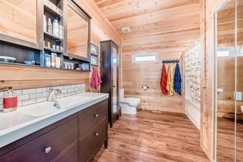 12 Destini Drive, White Sands, AB - Indoor Photo Showing Bathroom