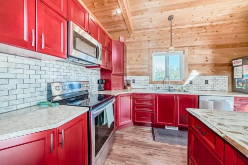 12 Destini Drive, White Sands, AB - Indoor Photo Showing Kitchen