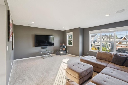 453 River Heights Drive, Cochrane, AB - Indoor Photo Showing Living Room