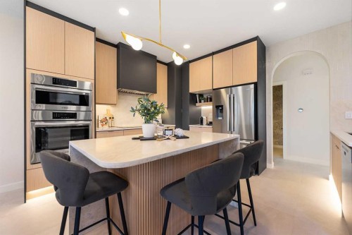 125 Discovery Place Sw, Calgary, AB - Indoor Photo Showing Kitchen With Stainless Steel Kitchen