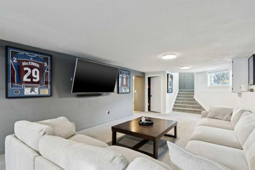 103 Hawkmount Green Nw, Calgary, AB - Indoor Photo Showing Living Room