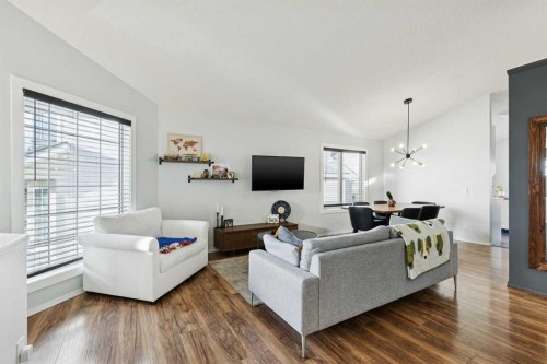 103 Hawkmount Green Nw, Calgary, AB - Indoor Photo Showing Living Room