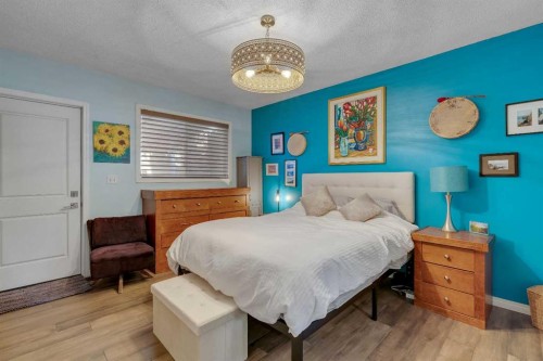 918 11 Avenue Se, Calgary, AB - Indoor Photo Showing Bedroom