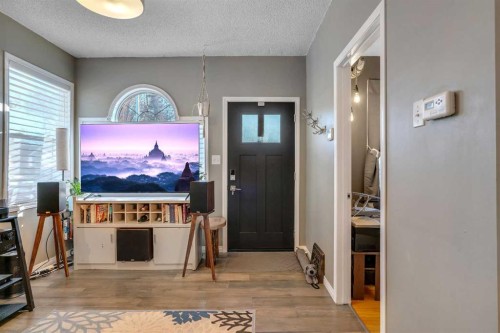 918 11 Avenue Se, Calgary, AB - Indoor Photo Showing Other Room