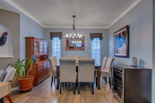 918 11 Avenue Se, Calgary, AB - Indoor Photo Showing Dining Room
