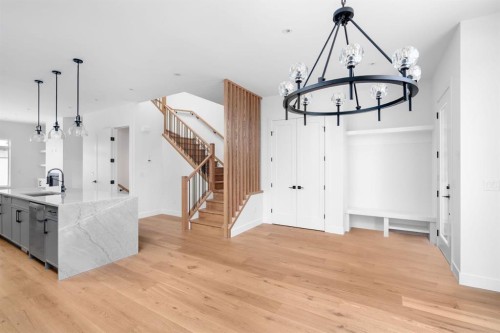 2227 36 Street Sw, Calgary, AB - Indoor