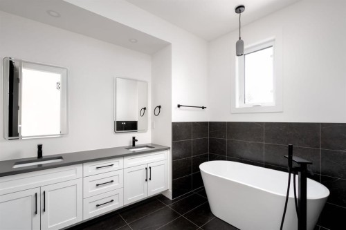 2227 36 Street Sw, Calgary, AB - Indoor Photo Showing Bathroom