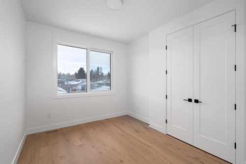 2227 36 Street Sw, Calgary, AB - Indoor Photo Showing Other Room