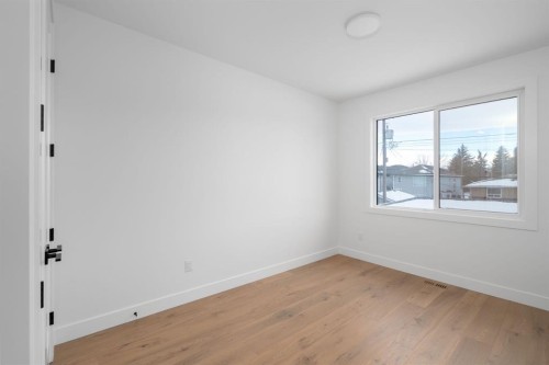 2227 36 Street Sw, Calgary, AB - Indoor Photo Showing Other Room