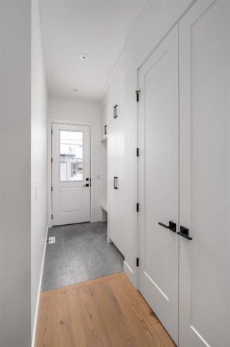 2227 36 Street Sw, Calgary, AB - Indoor Photo Showing Other Room